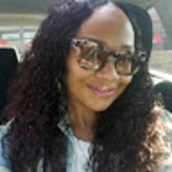 Meet your Posher, Laquitta - Picture 1 of 1